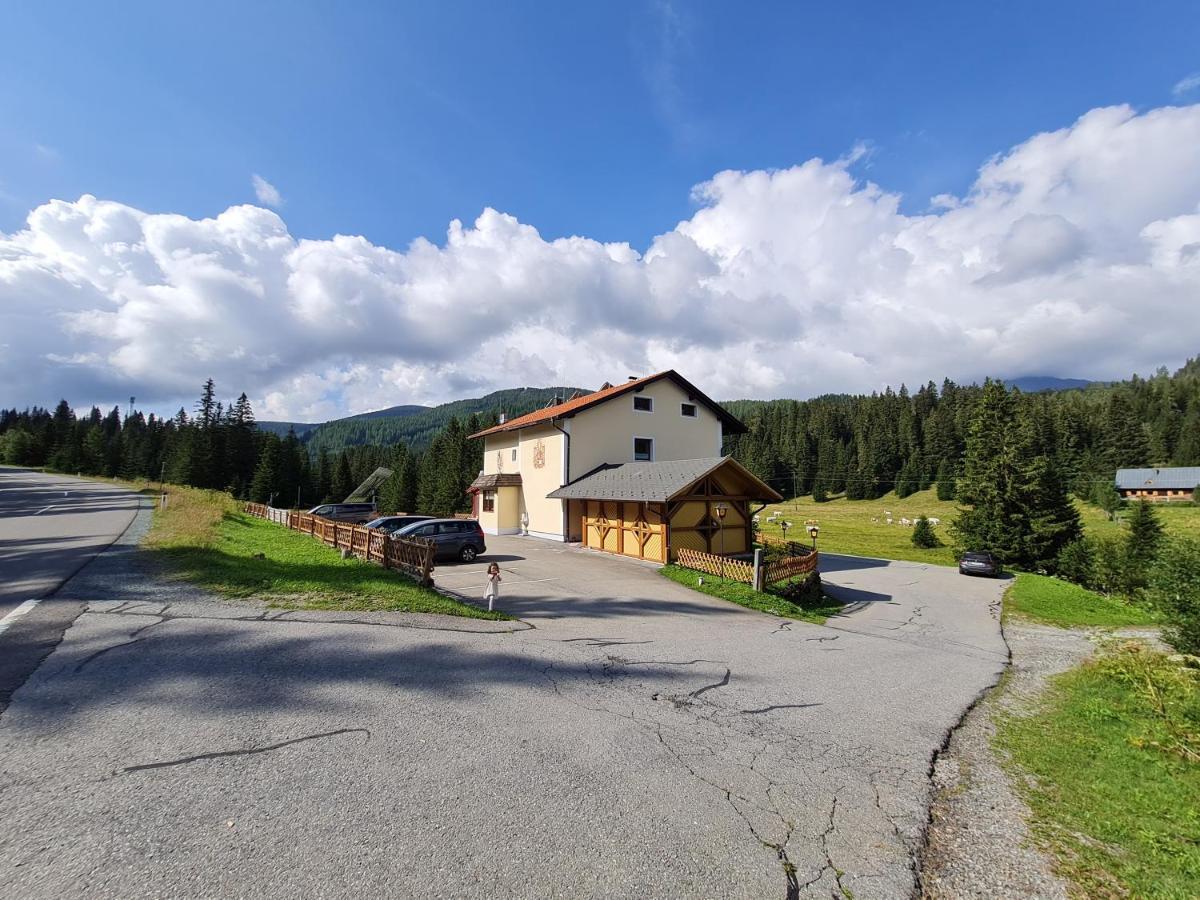 Apartmenthaus Almwiese Flattnitz Екстер'єр фото